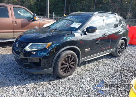 2017 Nissan Rogue Sv z USA, uszkodzony, nr VIN 5N1AT2MT4HC769621